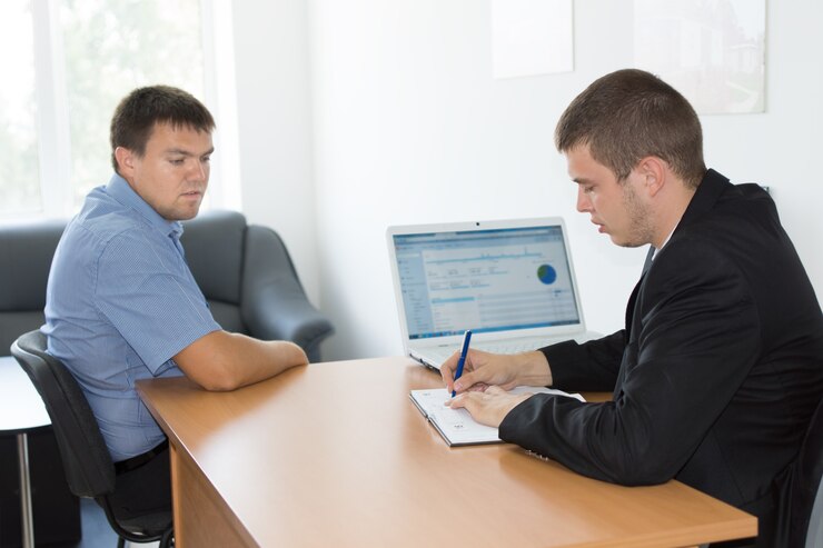 ведущий специалист по кадровой работе