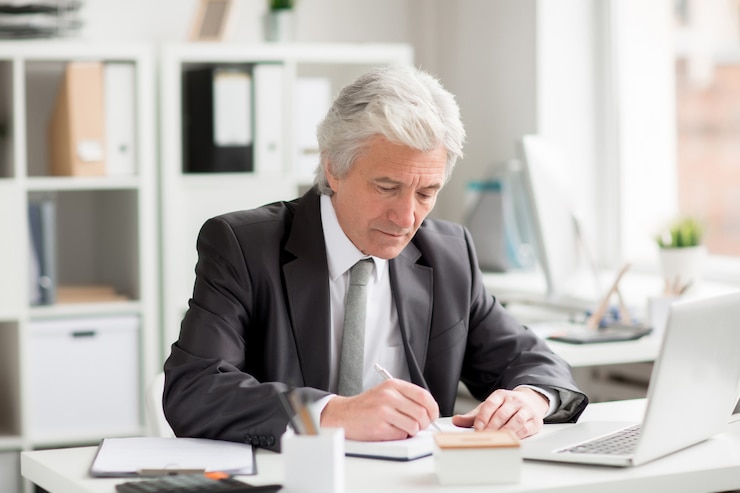 senior accountant