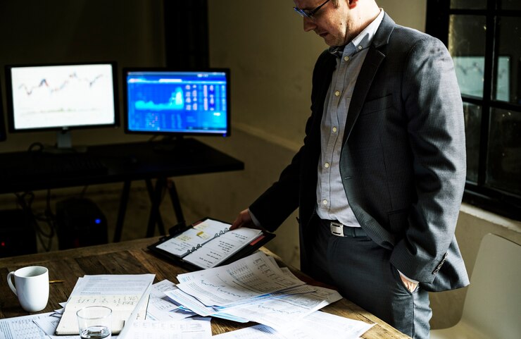 financial controller